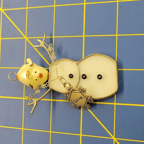 La Ti Da Handmade Creations Vintage Ornament Pendant 3.5" x 2" - Picture 1 of 2